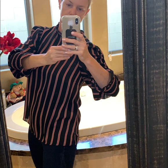 Black and Red Romantic Sleeve Blouse - Picture 4 of 7